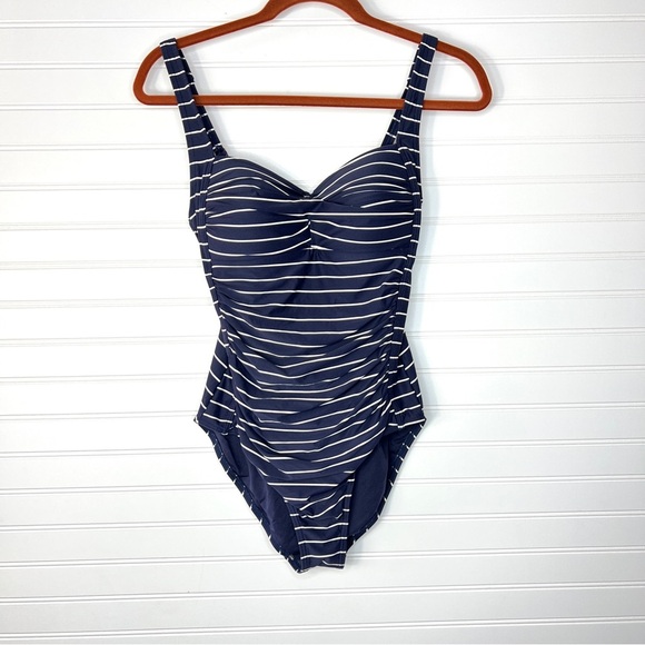 Bond Eye Nip Tuck Sorrento Stripe One Piece Size 8 Women’s Swimsuit - Picture 1 of 9